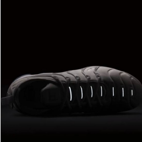 AIR VAPORMAX PLUS"Triple White - Picture 9 of 9